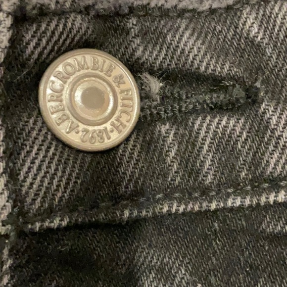 NWT Abercrombie & Fitch Distressed Mini Short Fringe Zip Fly Black Size 27 - Picture 13 of 16